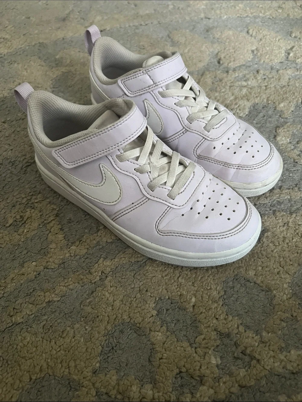 Nike Kids Velcro Sneakers - Light Lavender and White